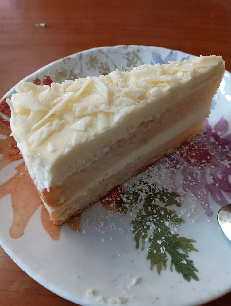 Limoncello Cake