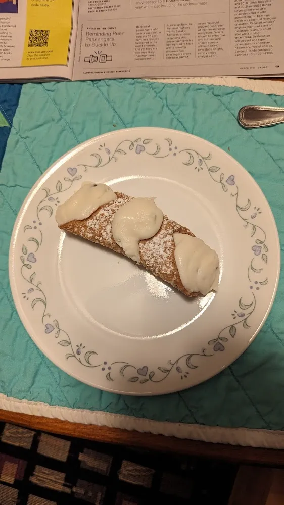 True Italian Cannoli Made by a True Italian